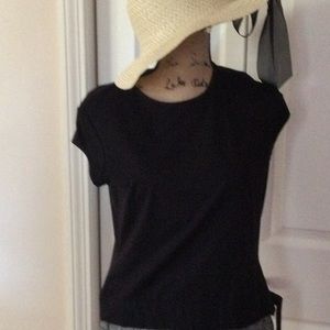 Be top black with cap sleeves and sash on side